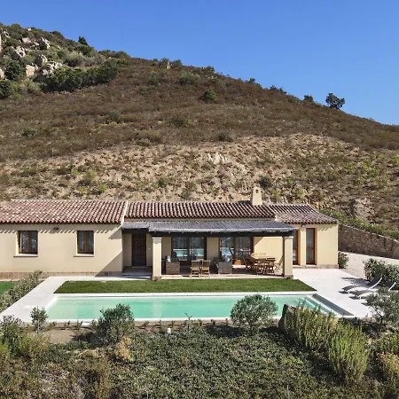 Luxury Villa Nature Όλμπια